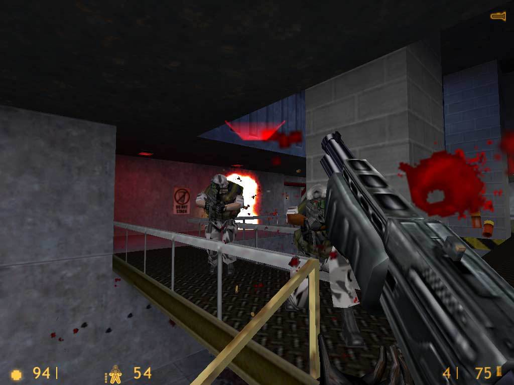 Half-Life original game screenshot
